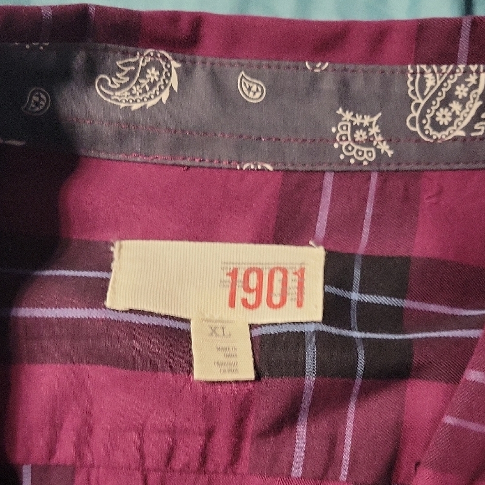 1901 Checkered Shirt in Maroon and Black